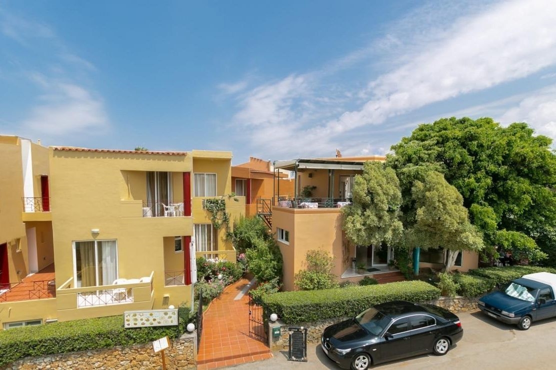 ELOTIA HOTEL 4