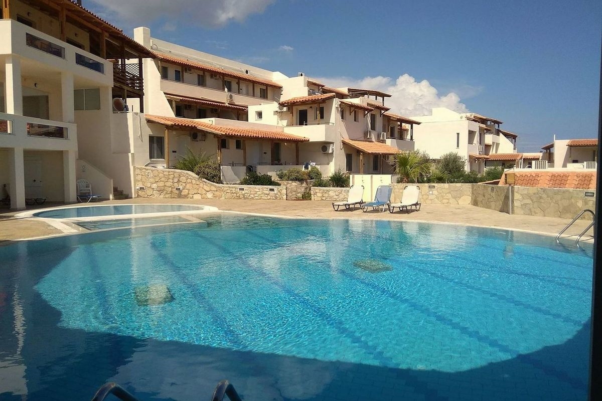 CRETA SUITES