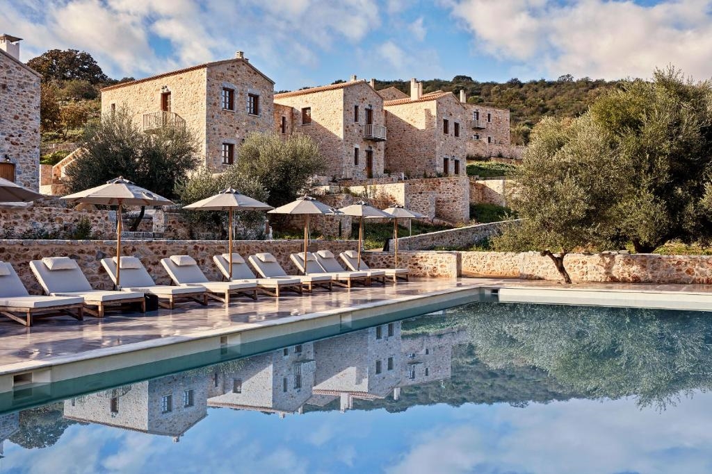 100 RIZES LUXURY SEASIDE RESORT