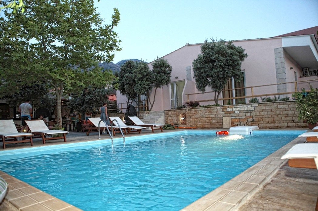 NIRIIDES VILLAS 3