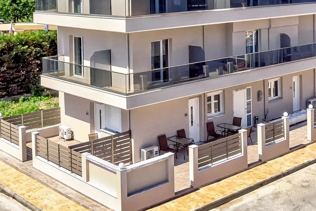 DIAS APARTMENTS 4