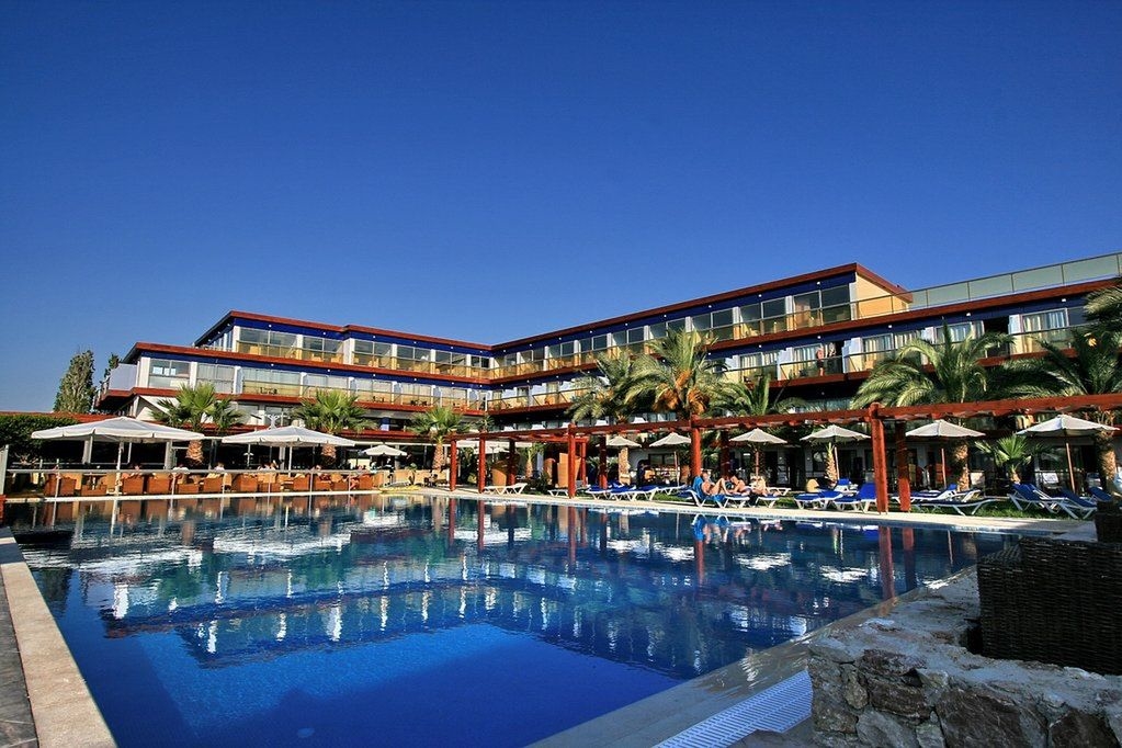 ALL SENSES OCEAN BLUE SEA SIDE RESORT