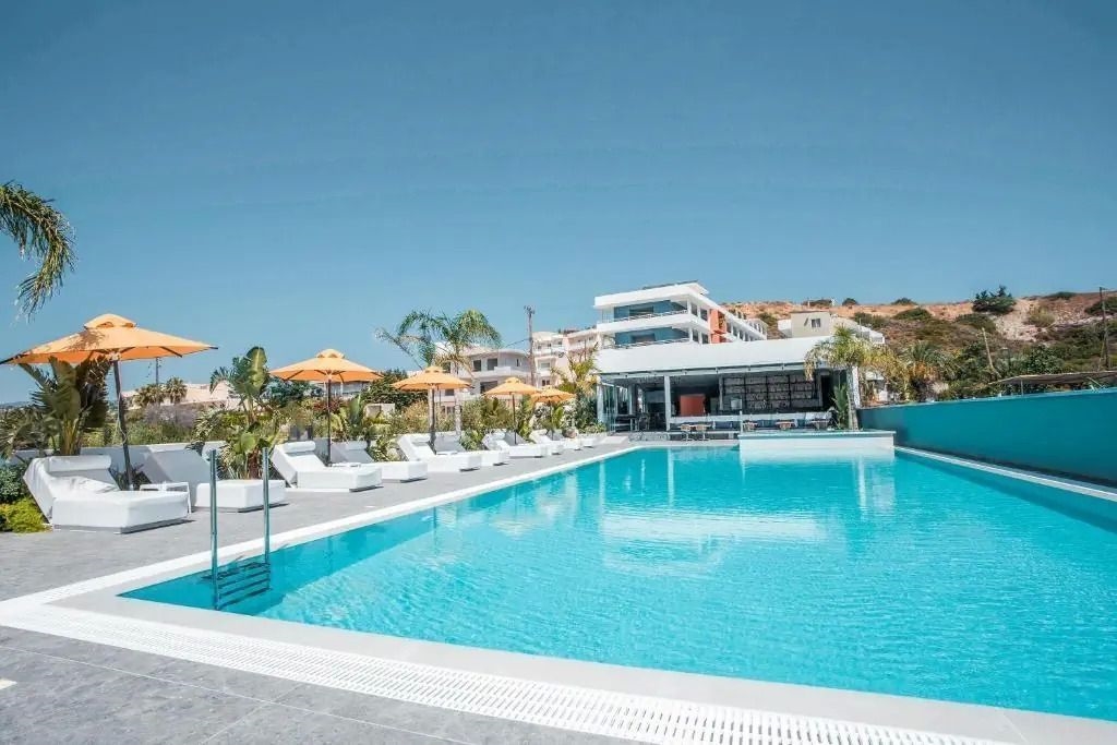 MAZOREN ART HOTEL