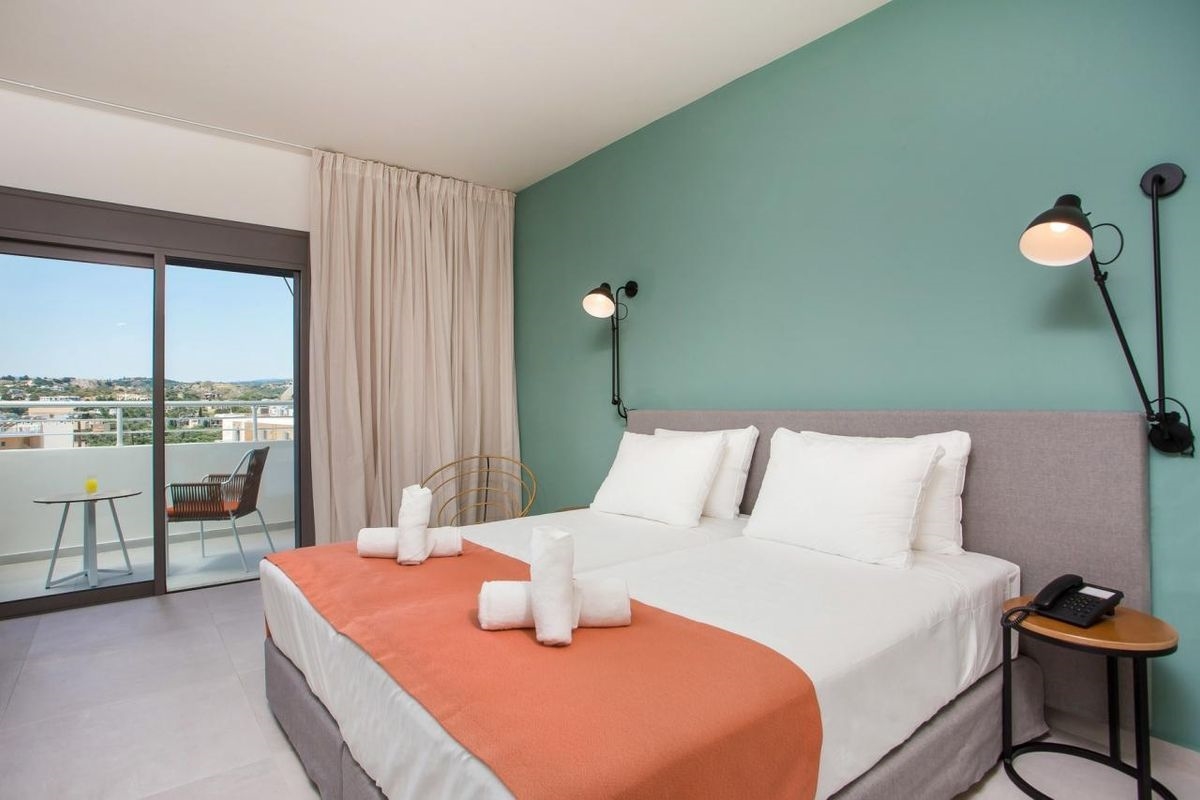 MAZOREN ART HOTEL 3