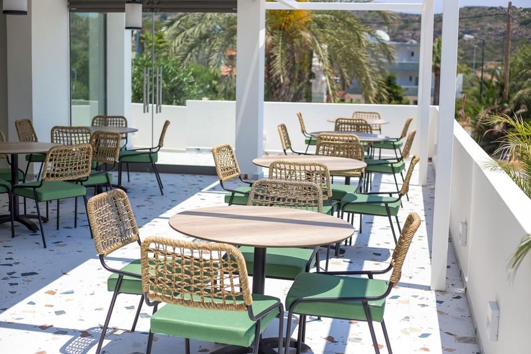 MAZOREN ART HOTEL 5