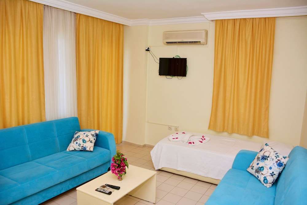 Avisos Hotel & Apartments 5