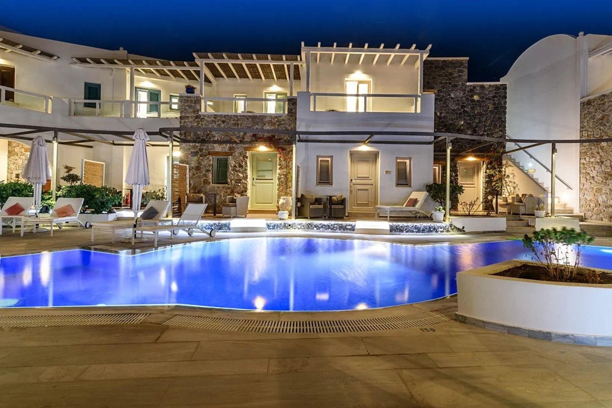 LA MER DELUXE HOTEL  SANTORINI