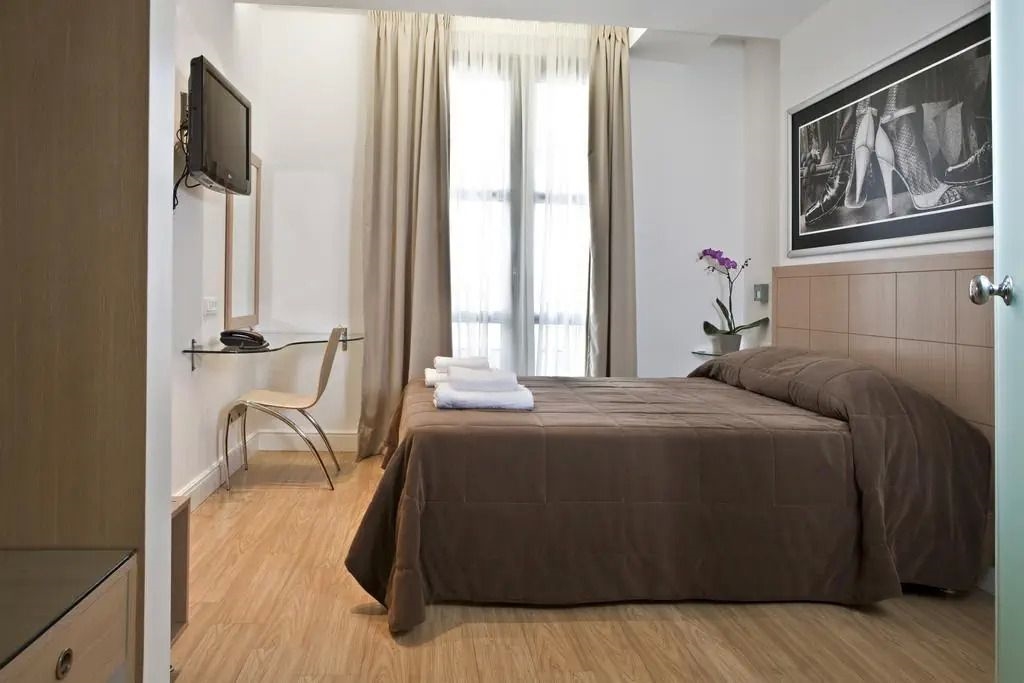 CHIC ATHENS HOTEL 3