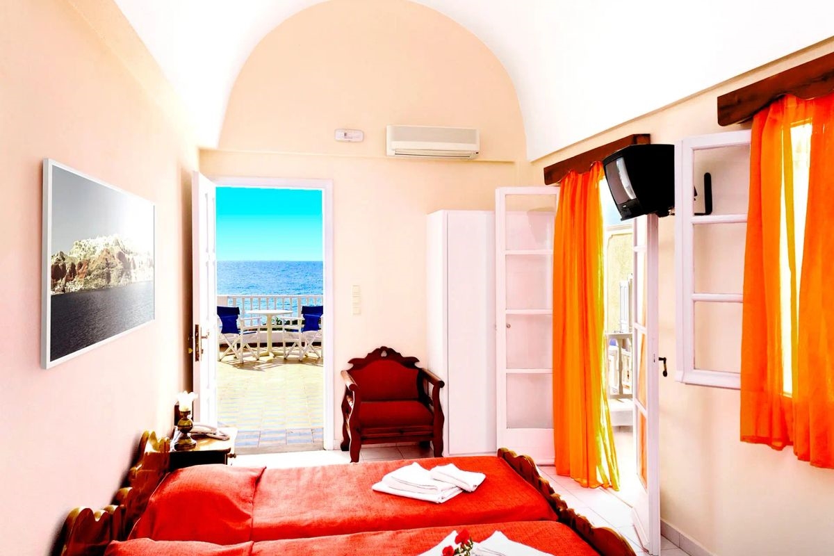 DOLPHINS APARTMENTS SANTORINI 5
