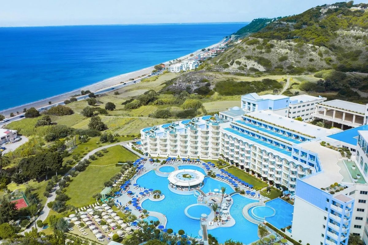 ATRIUM PLATINUM LUXURY RESORT HOTEL & SPA 4