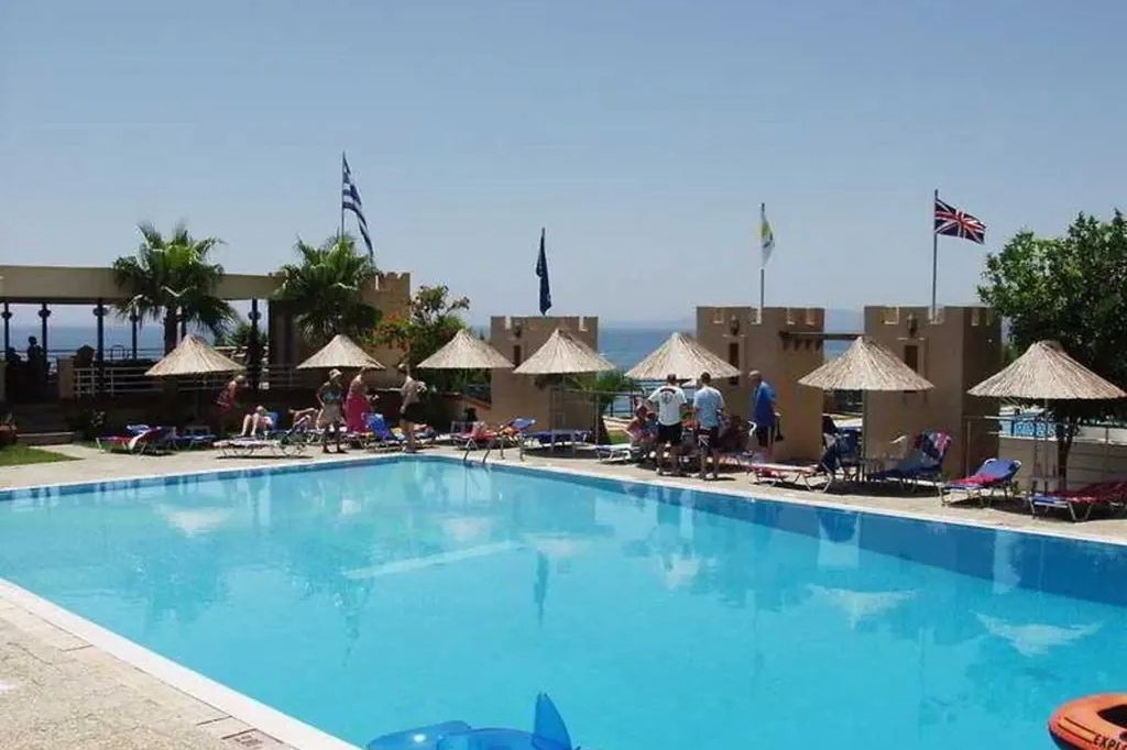 ILYSSION BEACH RESORT 2