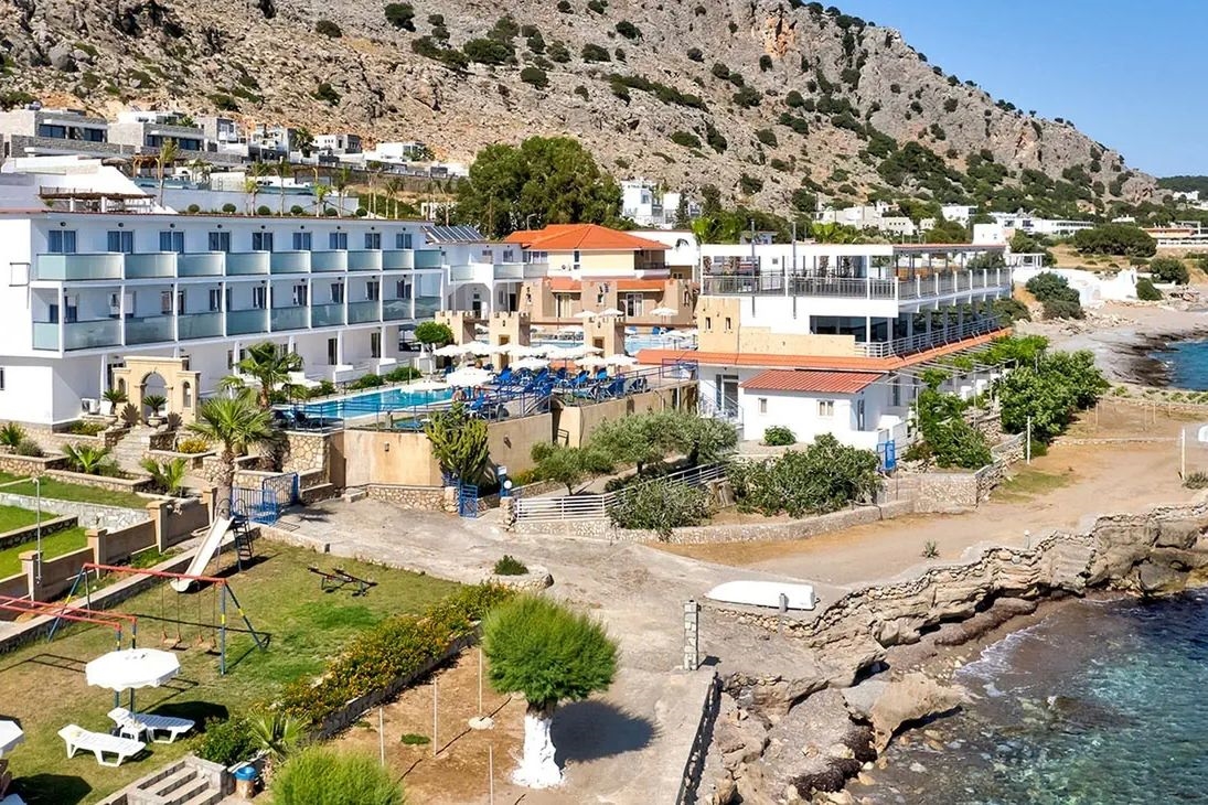 ILYSSION BEACH RESORT 4