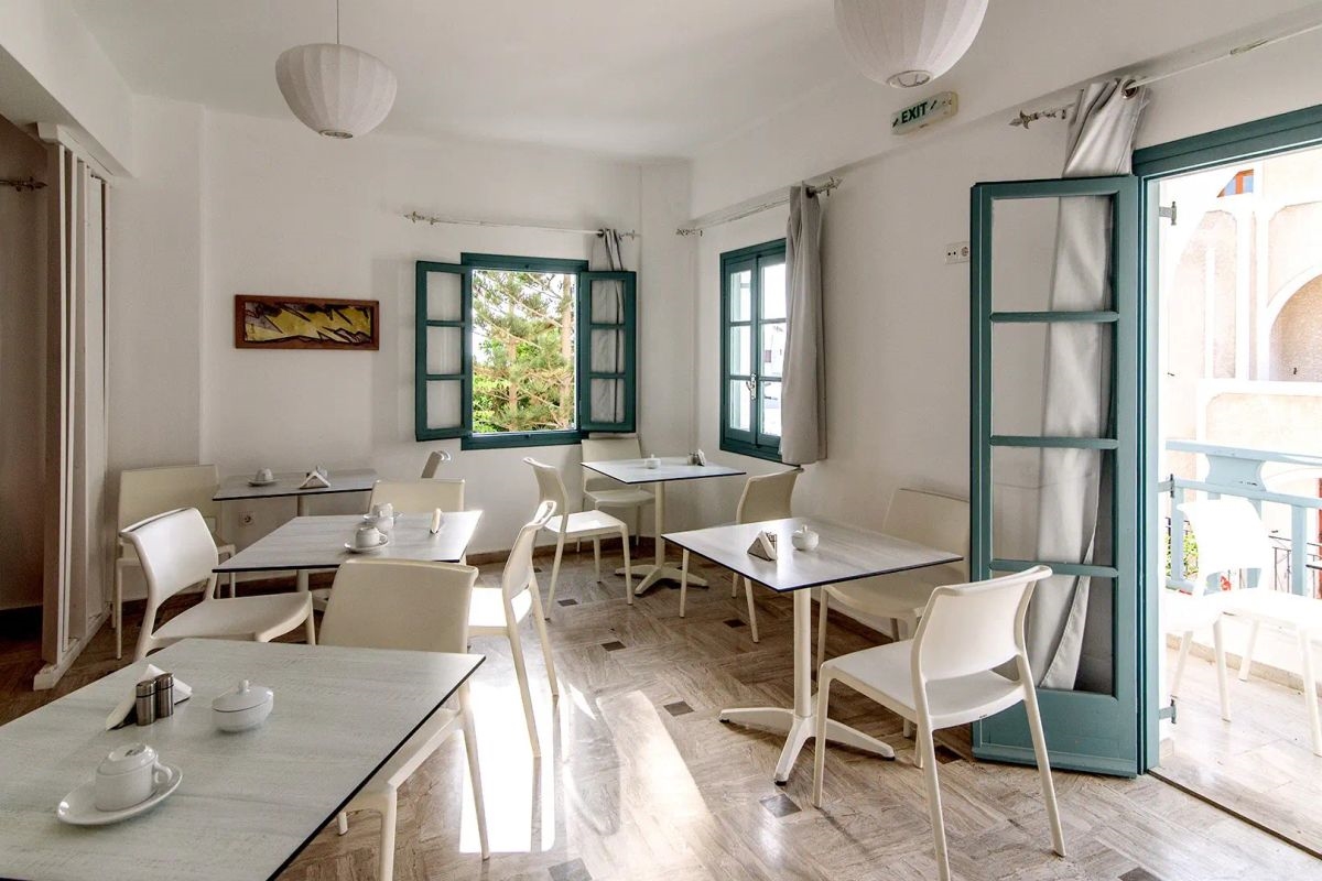 IRIS BOUTIQUE SANTORINI 3