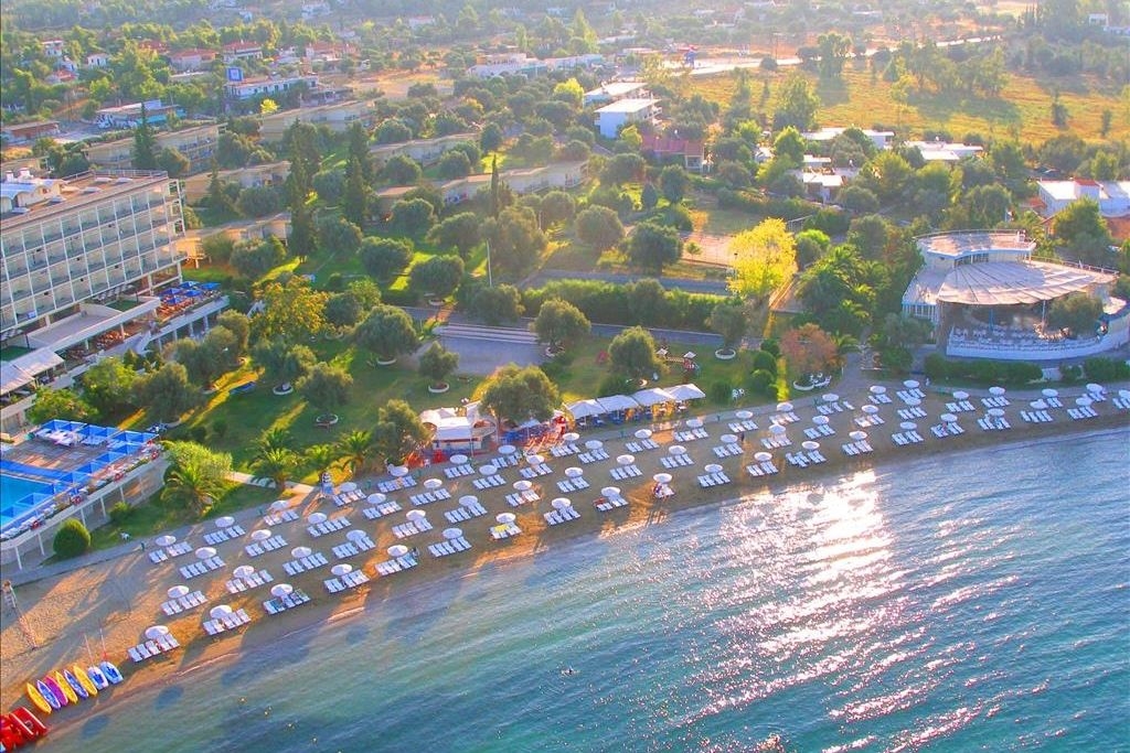 PALMARIVA BEACH HOTEL