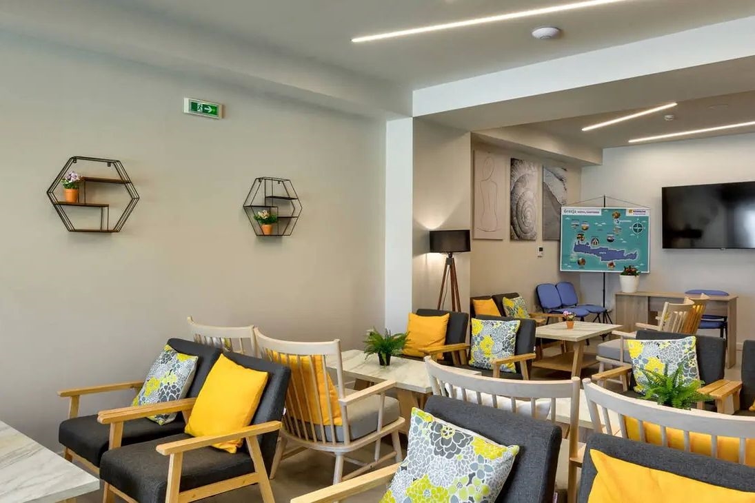 WHITE OLIVE ELITE RETHYMNO 3