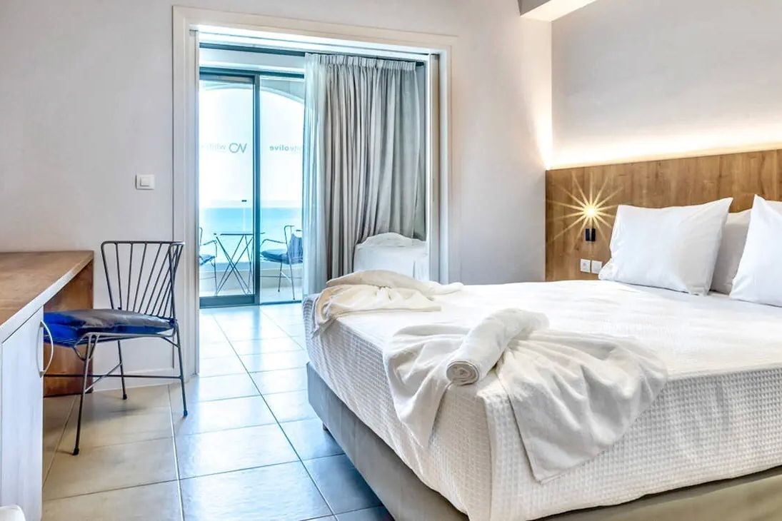 WHITE OLIVE ELITE RETHYMNO 5