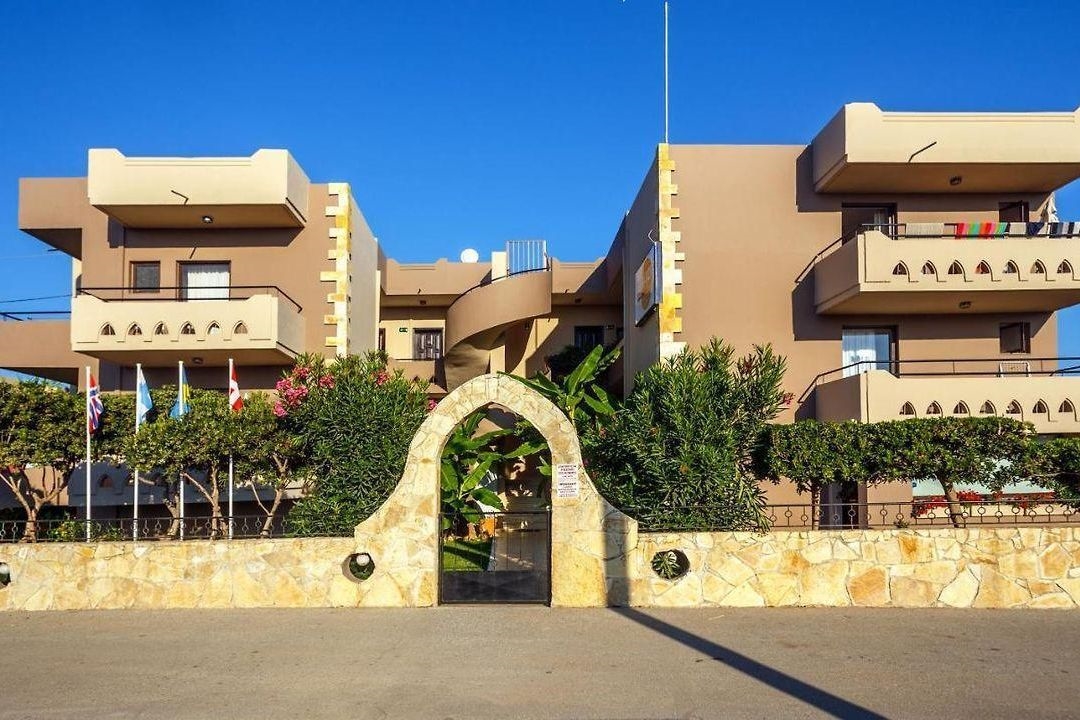 MA-TZI APARTMENTS 4