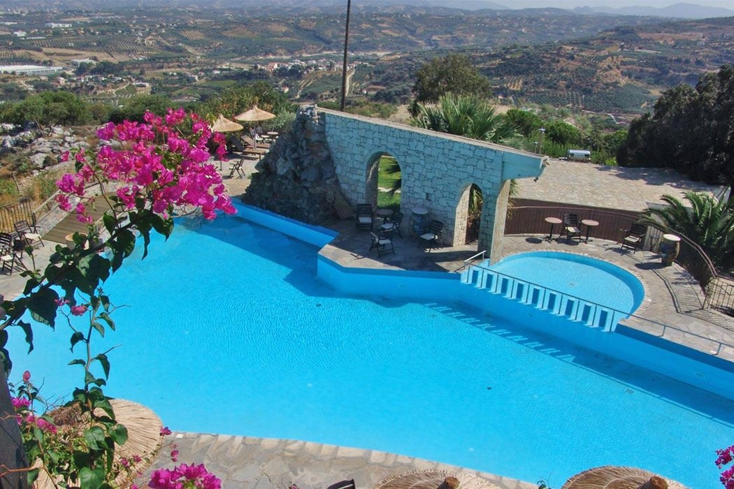 AROLITHOS TRADITIONAL CRETAN VILLAGE