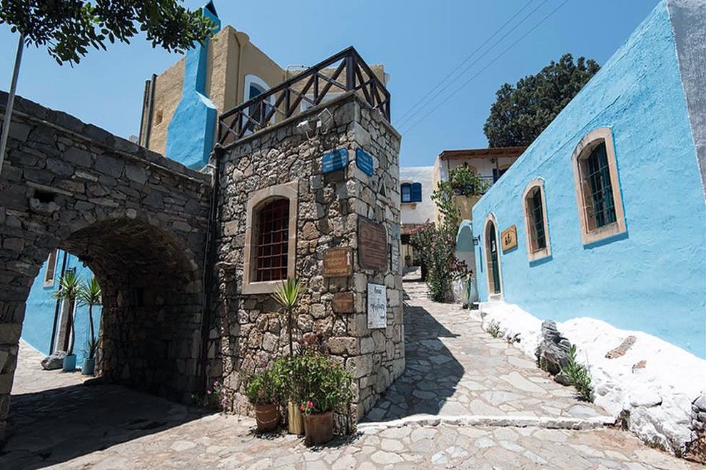 AROLITHOS TRADITIONAL CRETAN VILLAGE 2