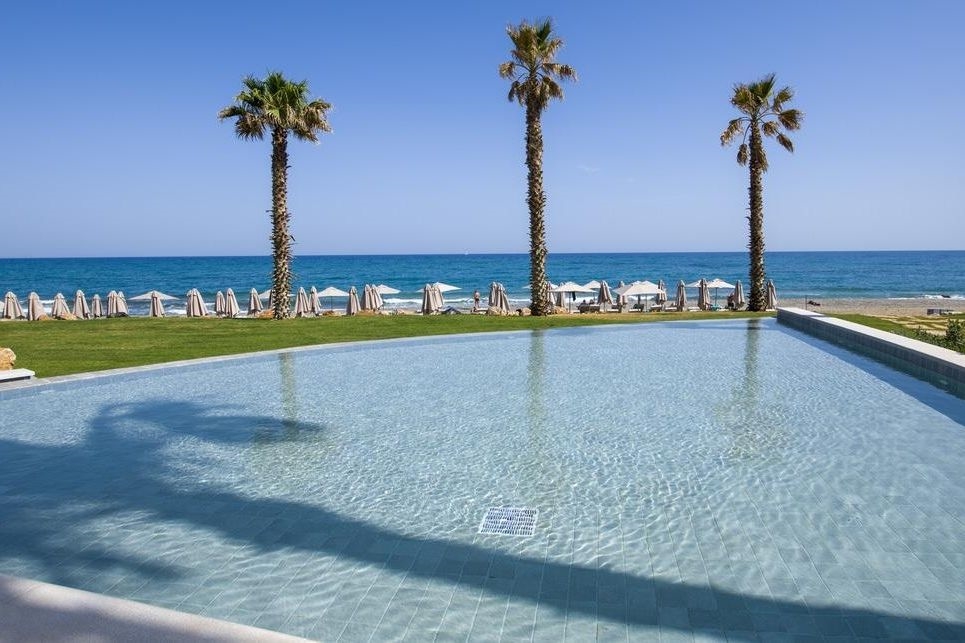 AMIRA LUXURY RESORT & SPA