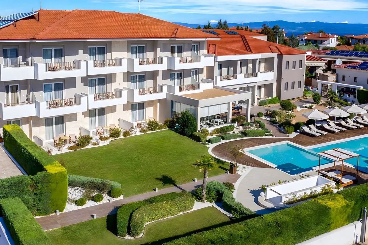 LAGARIA HOTEL AFYTOS 2
