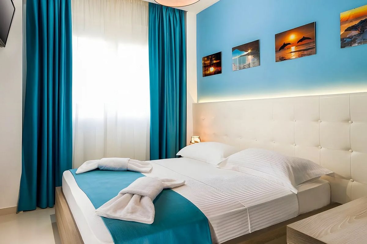 LAGARIA HOTEL AFYTOS 4