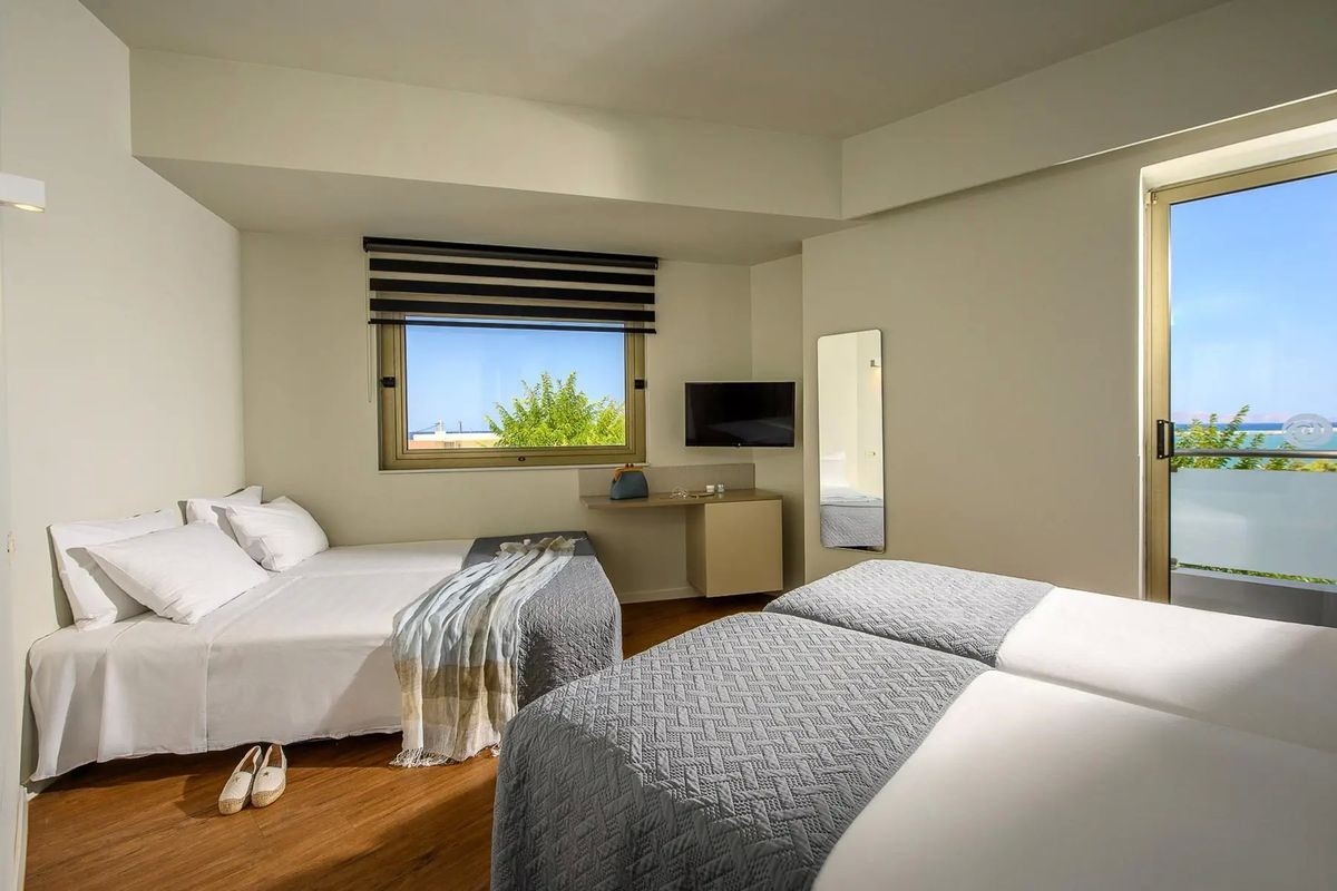 MARIN HOTEL 4