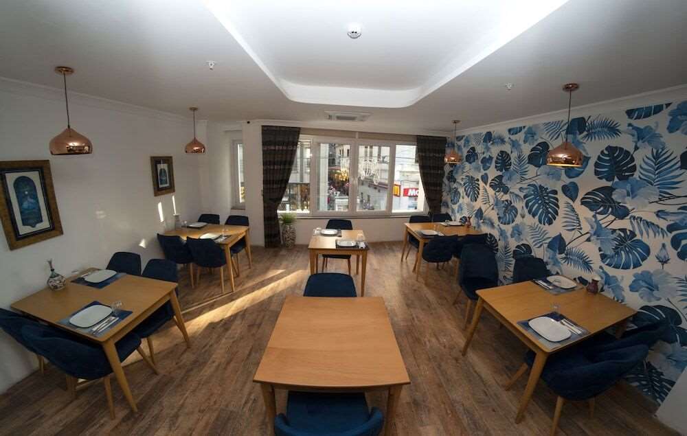Nevi Hotel & Suites 3