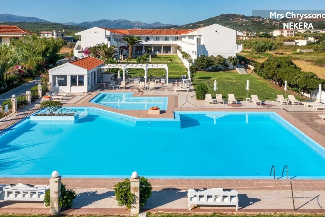 MRS CHRYSSANA BEACH HOTEL 4