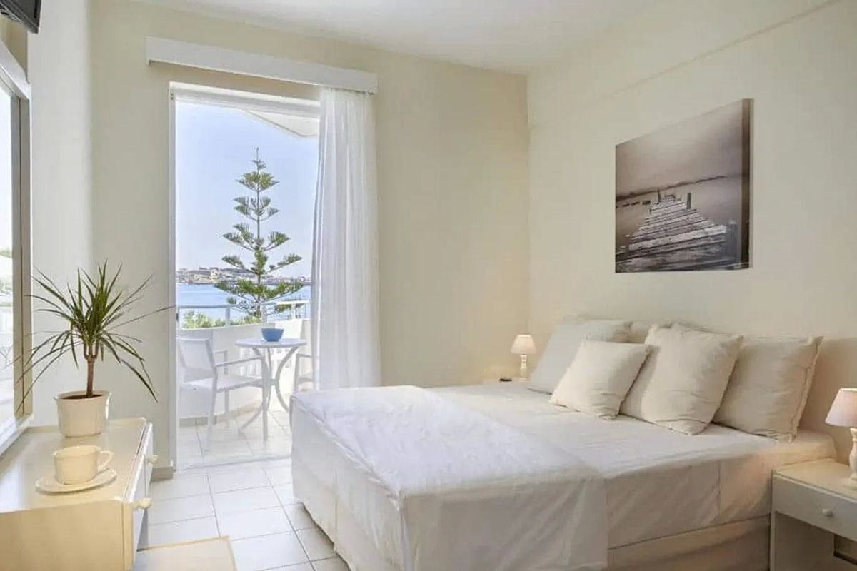 PETRADI BEACH LOUNGE HOTEL 4