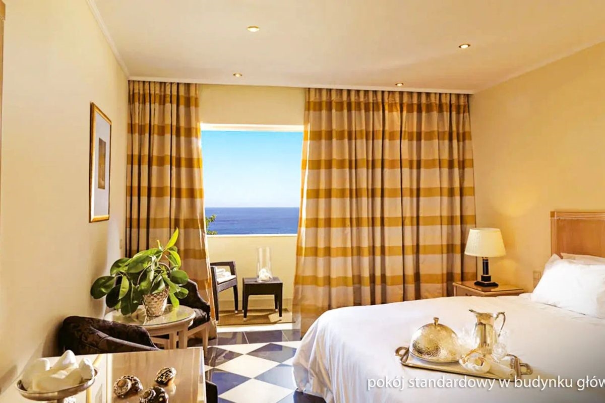OUT OF THE BLUE RESORT & SPA 5