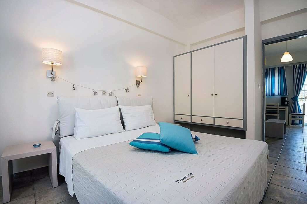 DIAMOND APTS & SUITES 3