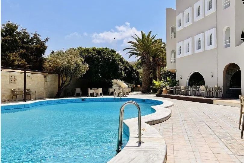 KARTEROS HOTEL 2