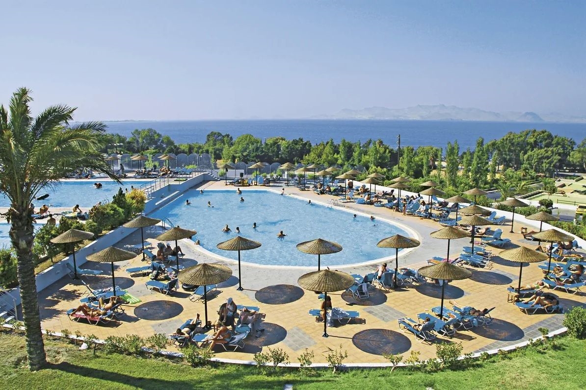 KIPRIOTIS PANORAMA HOTEL & SUITES