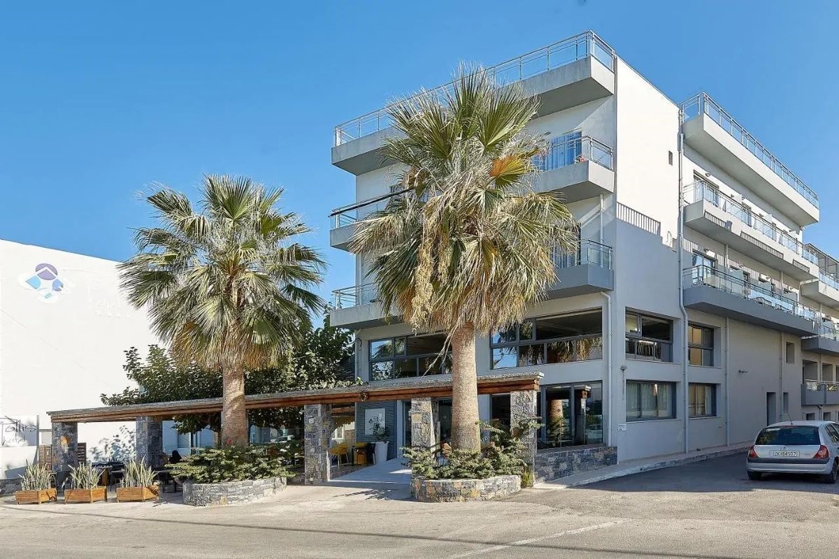 POLLIS HOTEL 4