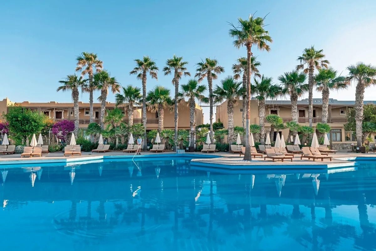 AQUILA RITHYMNA BEACH 3