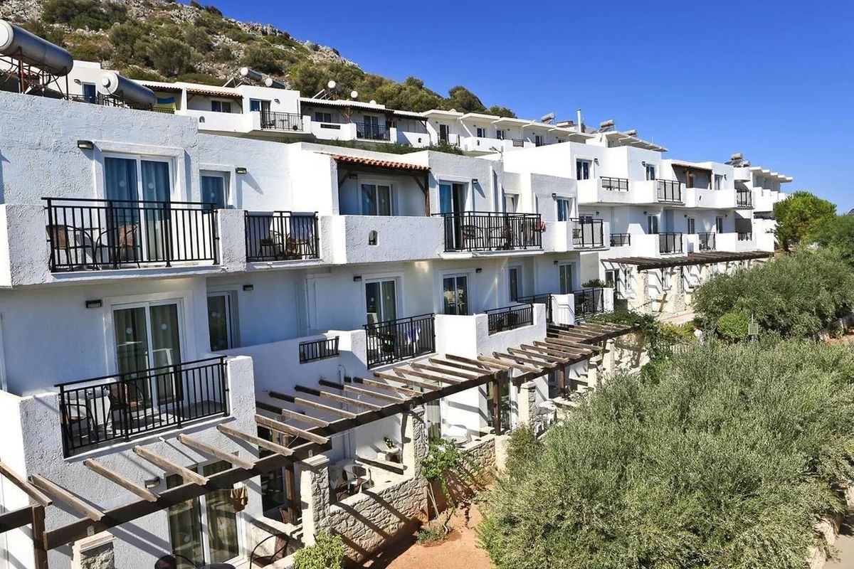 SEMIRAMIS VILLAGE 2