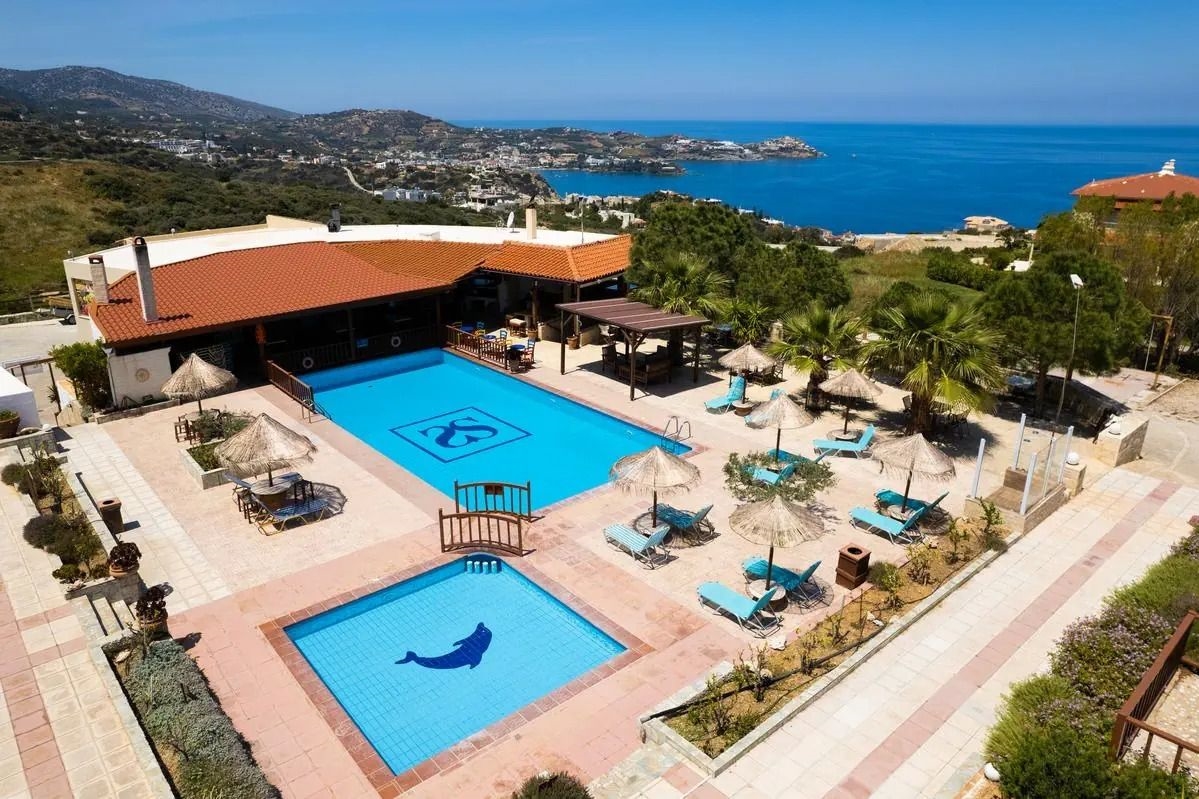 SPIROS - SOULA FAMILY HOTEL & THEMATIC SUITES