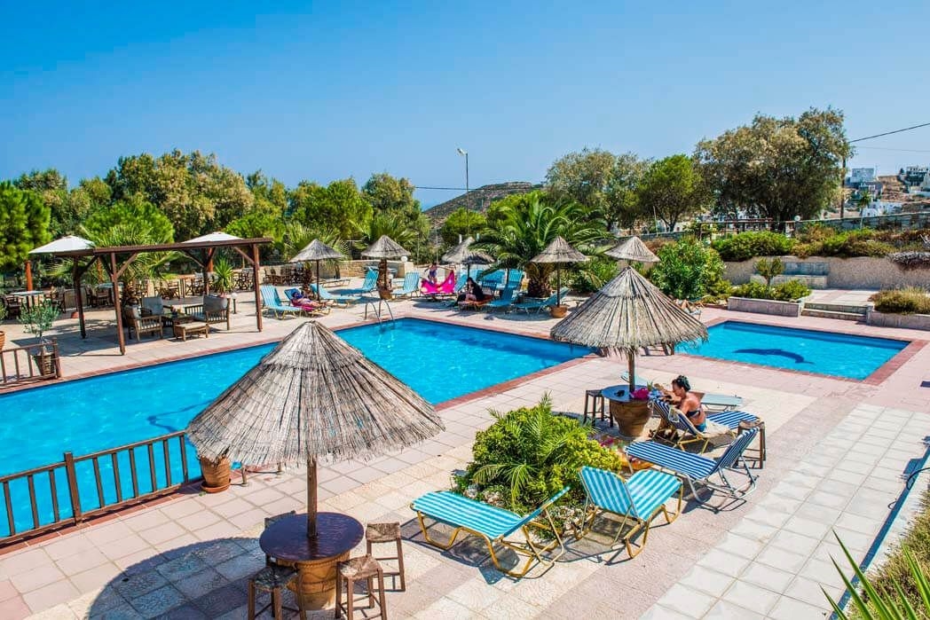 SPIROS - SOULA FAMILY HOTEL & THEMATIC SUITES 3
