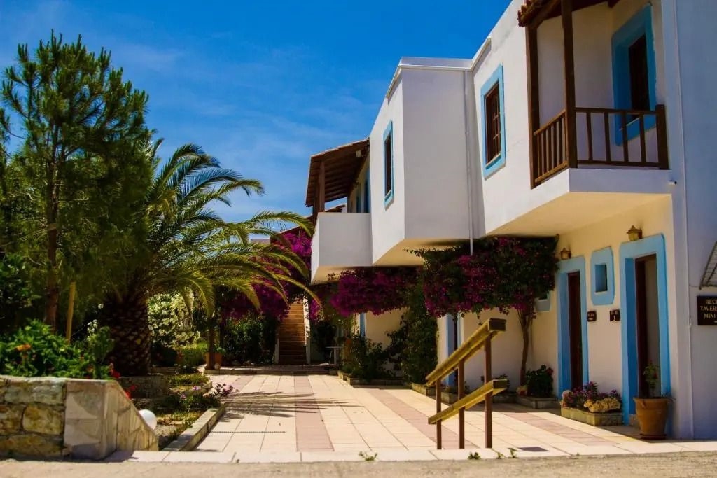 SPIROS - SOULA FAMILY HOTEL & THEMATIC SUITES 4