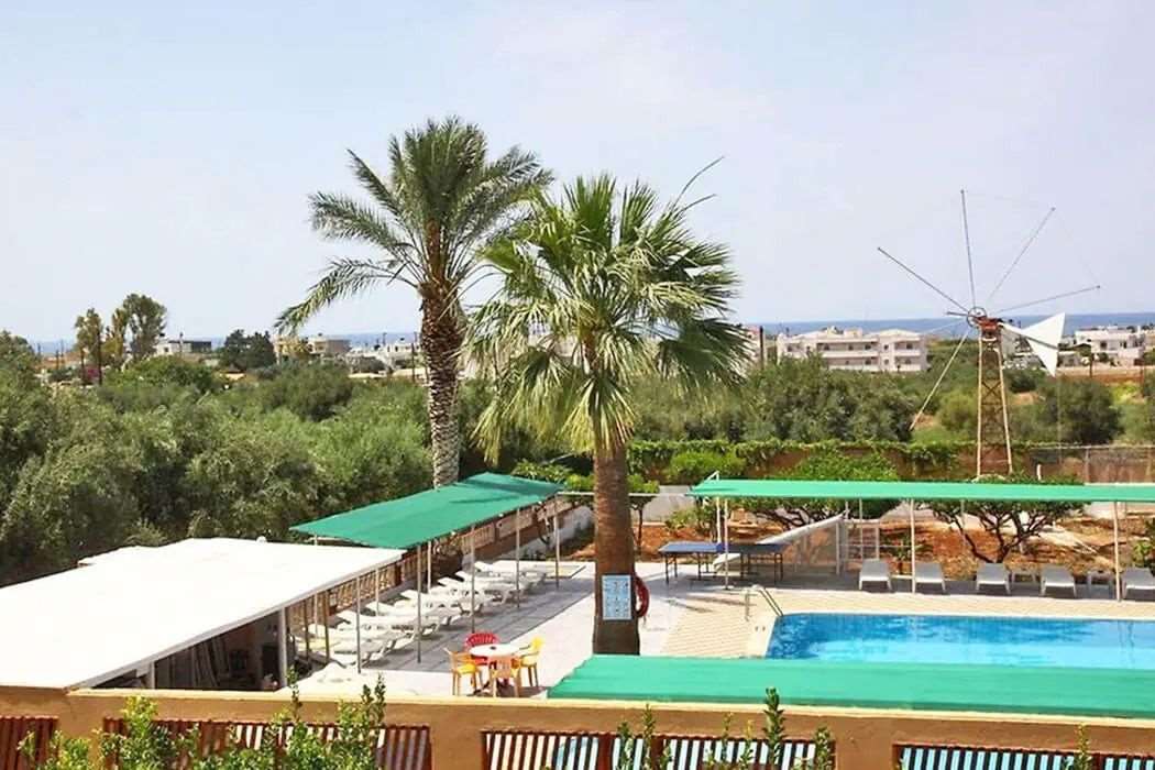 TRITON GARDEN HOTEL 2
