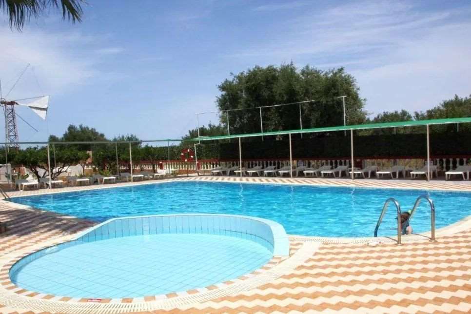 TRITON GARDEN HOTEL 5