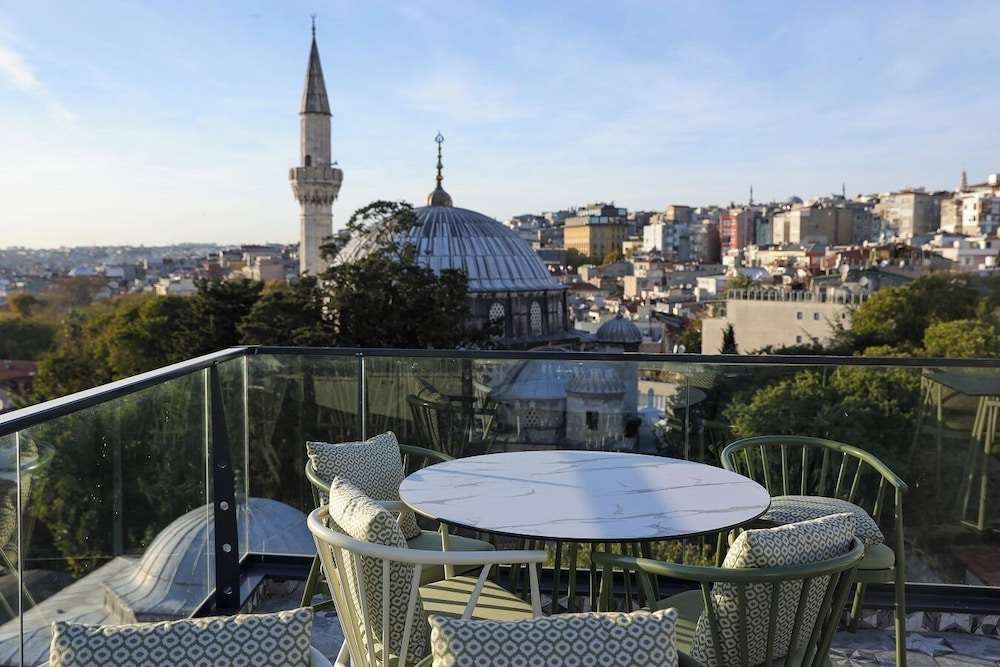 Dara Istanbul 3