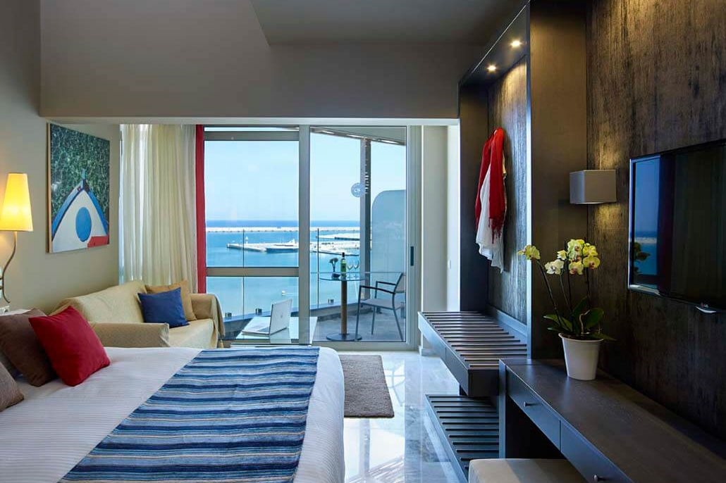 KYMA SUITES BEACH HOTEL 4