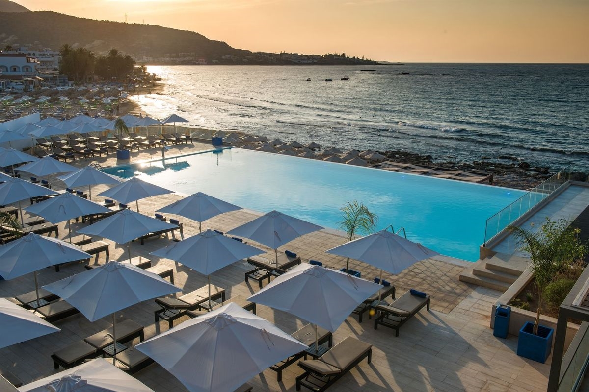 iRESORT BEACH HOTEL & SPA 2