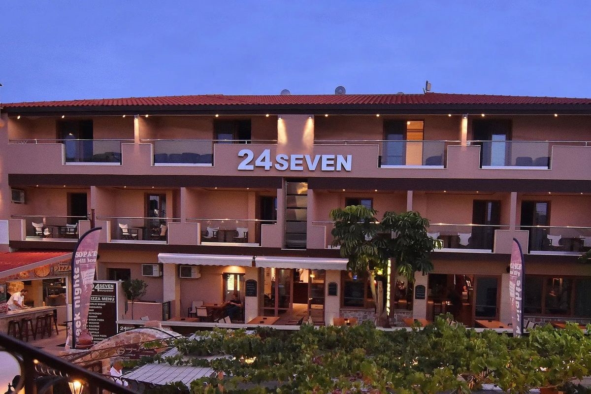 24 SEVEN BOUTIQUE HOTEL