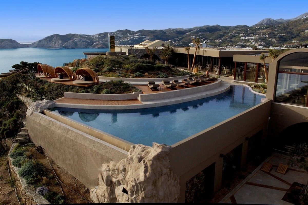 ACRO SUITES ADULTS ONLY 16+ 2