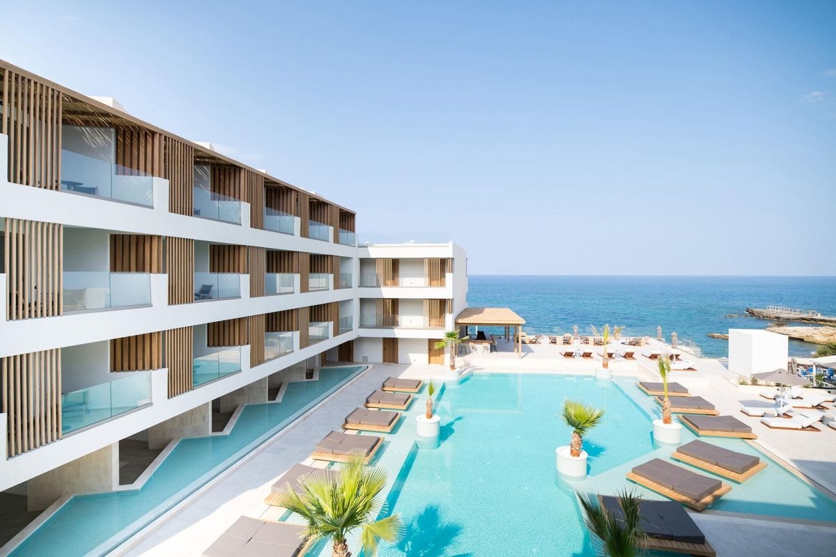 AKASHA BEACH HOTEL & SPA 3
