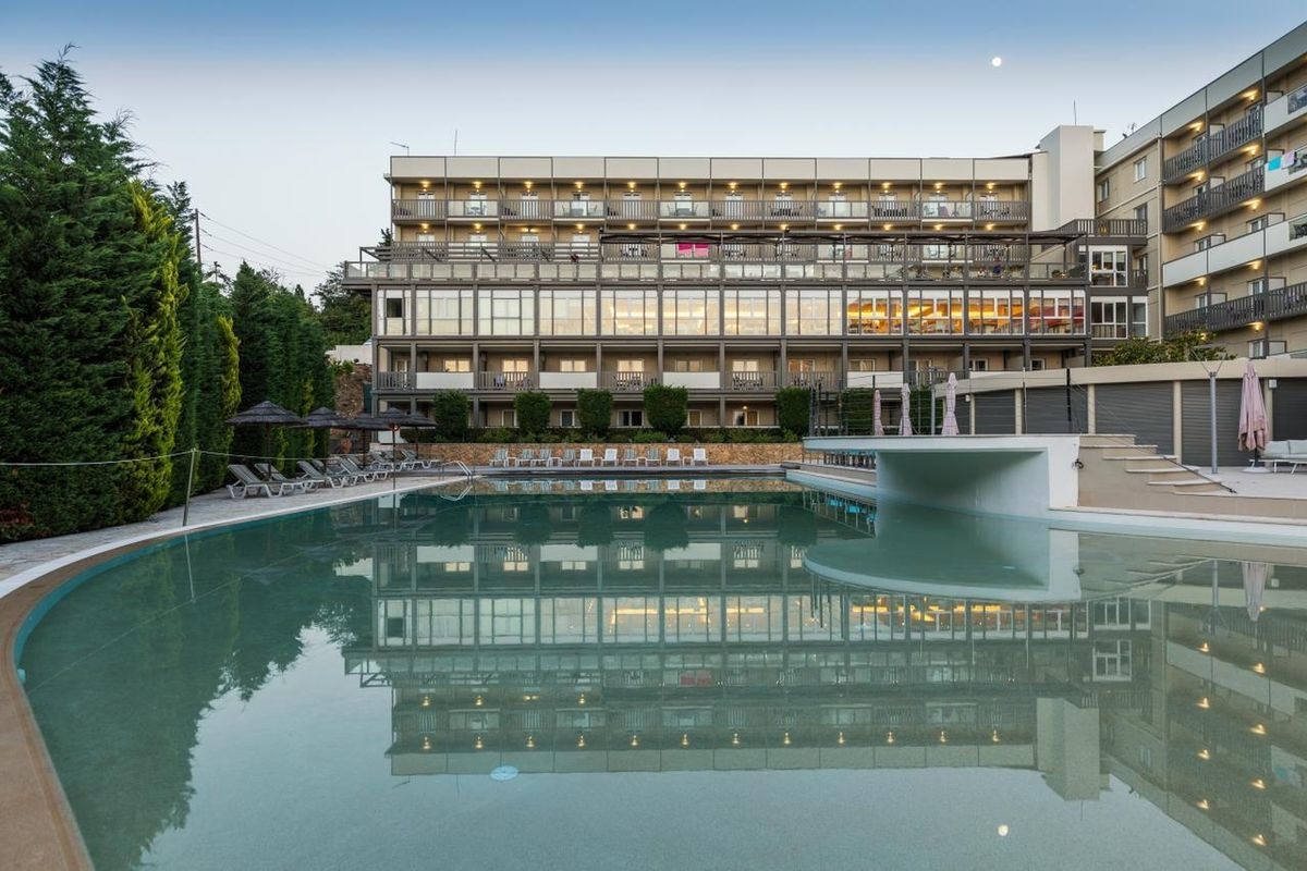 ARITI GRAND HOTEL