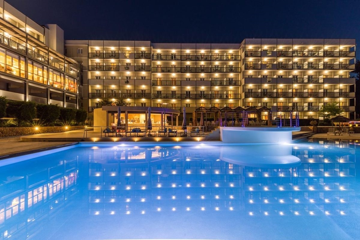 ARITI GRAND HOTEL 3